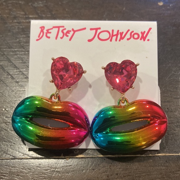 NEW Betsey Johnson Rainbow heart earrings ring 7.5 - Picture 2 of 4